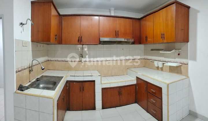 Ready-to-Occupy House in Duri Kepa, West Jakarta 2