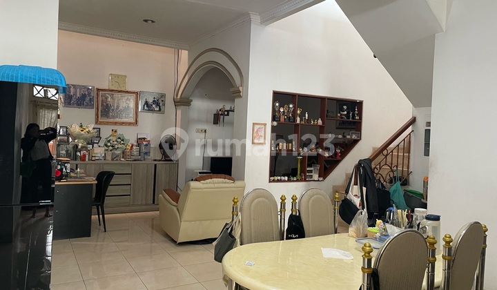 Rumah Lokasi Tenang Di Jakarta Barat 2