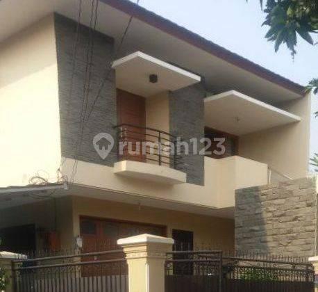 Rumah 3 Lantai Shm Bagus Selatan 1