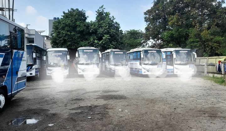 Kavling Hoek, Pinggir Jalan Besar, Untuk Perumahan Di Rajawali Jakarta Pusat