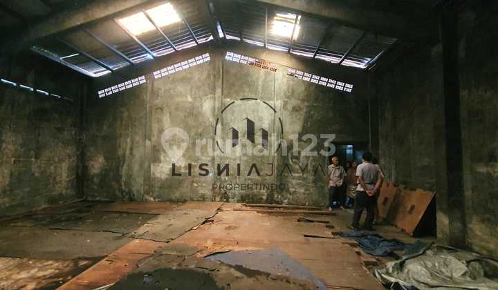 For Quick Sale: Warehouse Located in the City Center Near Bogor Station.