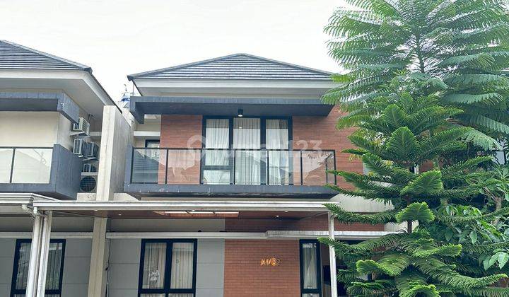 Disewakan Rumah Full Furnish + Pool Akses Langsung Tol 1