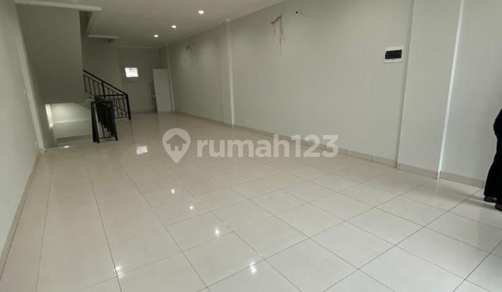 Disewakan Ruko Burgundy Sumarecon Bekasi, Bekasi 6