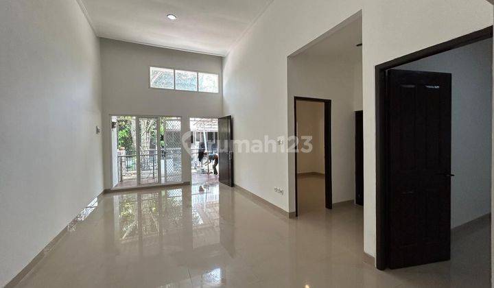 Rumah Cantik Siap Huni  Dekat Stasiun Kencana Loka Bsd 1