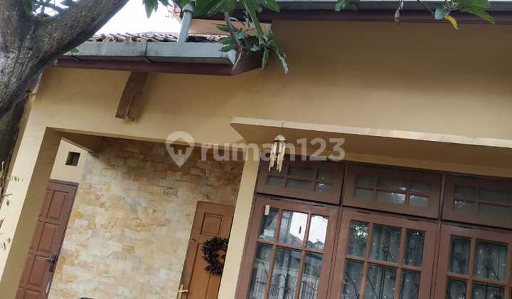 Rumah Lama Dekat Stasiun Dan Tol Nusaloka Bsd