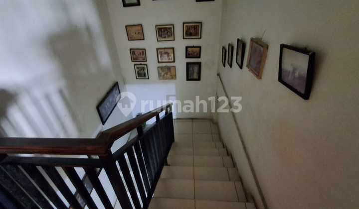 Old House Near International School, Bintaro, South Tangerang. 2