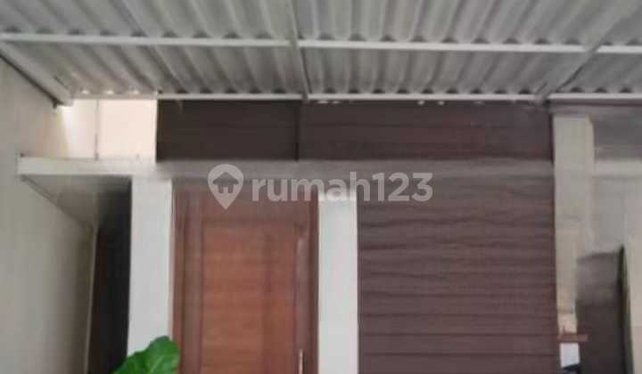 Beautiful Move-In Ready House, Flood-Free, Near Toll Road, Villa Dago Pamulang Station.