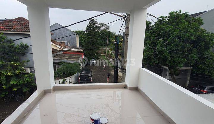 Dijual Cepat Rumah 2 Lantai Minimalis  Modern Graha Raya 2