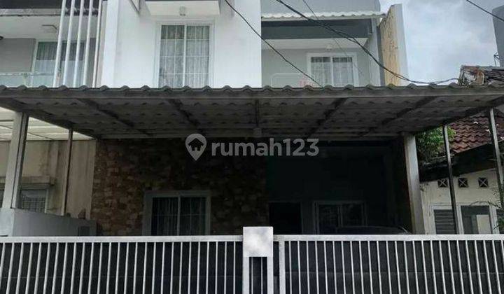 Dijual Rumah Cantik Siap Huni di Graha Raya Bintaro 1