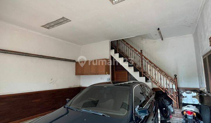 Dijual Rumah cantik ada Kolam renang di Taman Rempoa Indah Bintaro 2