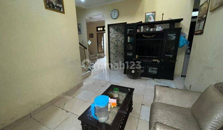 Dijual Rumah Cantik  2 Lantai siap Huni Fedora Graha Bintaro 1