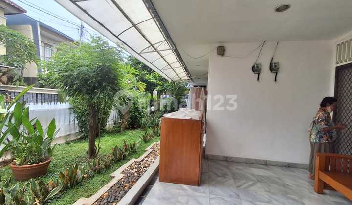 Ready-to-Occupy House Near ******** Indah School, South Jakarta Ready-to-Occupy House Near ******** Indah School, South Jakarta