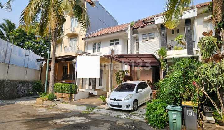 For Sale Nice Ready-to-Live-In House in Lebak Bulus, South Jakarta