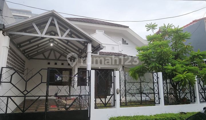 Mandar Comfortable House Flood-Free Near Bintaro Station Sector 3 South Tangerang