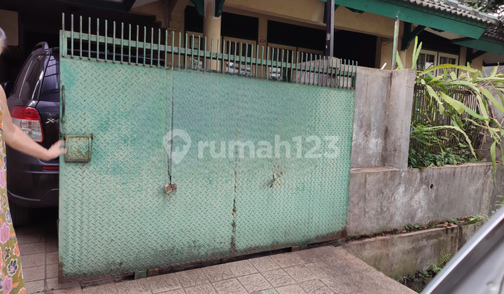 House in Bintaro Sector 9 Strategic Location