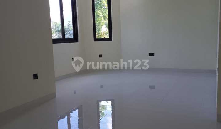 Rumah Modern Bebas Banjir Eminent Bsd 2