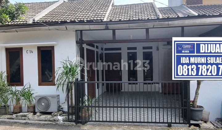 Ready-to-Occupy House Near Permata Pamulang Station and Toll Road.