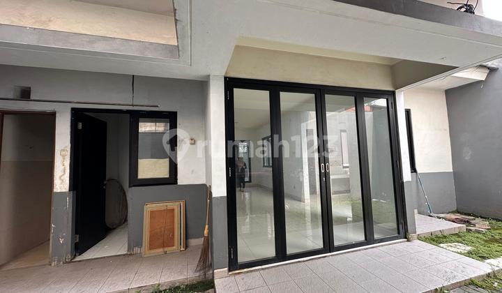 Nice House Near International School&amp;Toll Melia Graha Bintaro