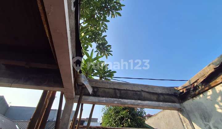 Rumah Lama Hitung Tanah Di Bintaro Sektor 1 Jakarta Selatan Rumah Lama Hitung Tanah Di Bintaro Sektor 1 Jakarta Selatan