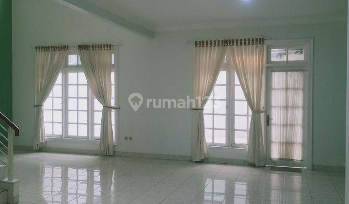 Rumah Bagus Depan Taman Jual Cepet Harga Nego Sampek Deal 2