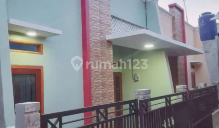 Rumah Minimalis Lokasi Strategis Dekat Tol di Jakarta Timur