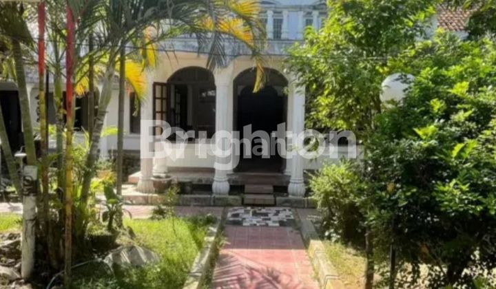 RUMAH STRATEGIS DI PUSAT KOTA KUDUS AREA ALUN-ALUN 1