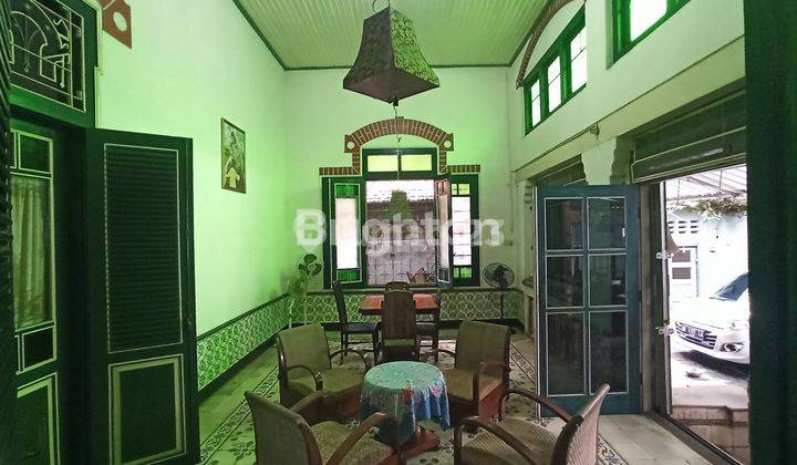 RUMAH PROSPEK UNTUK USAHA, TEPAT DI PUSAT KOTA KUDUS, DEKAT SIMPANG TUJUH, RAMAYANA, MENARA KUDUS, COCOK UNTUK CAFE / RESTO ATAU BANGUNAN KOMERSIL LAINNYA 2