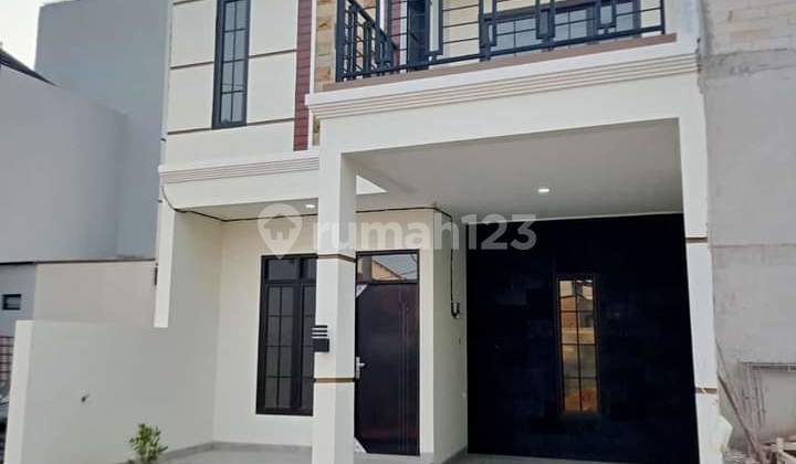 Ready-to-Occupy House One Step from Toll and MRT in Cimanggis Depok 2