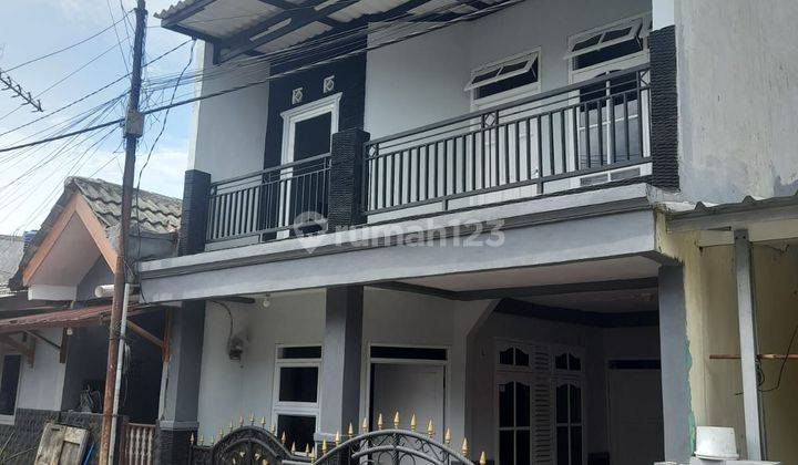 Di jual cepat Rumah 2 lantai dalam komplek besar di Gaperi 1  2