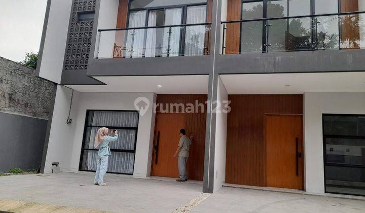 Rumah scandinavian modern carpot 2 mobil dekat TB simatupang jakarta selatan 1