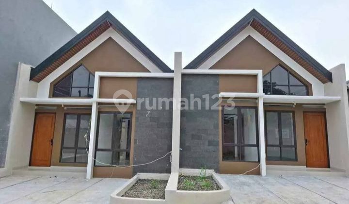 Ready-to-Live House in Pamulang Near Station and Toll Road
