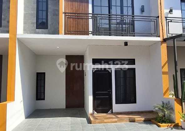 Two-Story Ready-to-Occupy House Flanked by Two Toll Gates and Near MRT. Two-Story Ready-to-Occupy House Flanked by Two Toll Gates and Near MRT.