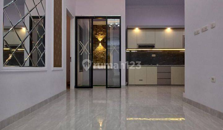 Rumah 2 Lantai Siap Huni Di Dekat Tb Simatupang Jakarta Selatan Pinggir Jalan Utama 2