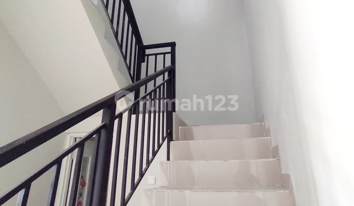Rumah 2 Lantai Di Depok Dengan Harga 1 Lantai  2