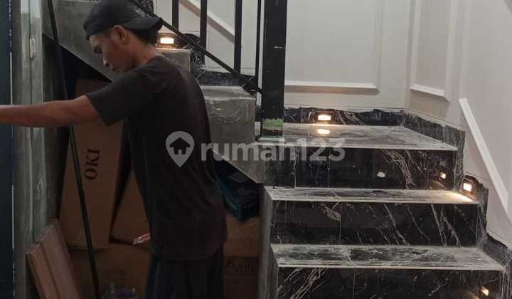 Ready-to-Occupy House Adjacent to South Jakarta, Sandwiched Between 2 Toll Gates 2