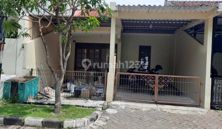 Rumah Sudah Renovasi SHM di Babatan Pratama, Surabaya 1