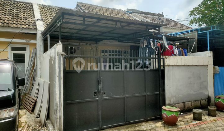 Rumah Bagus Unfurnished SHM Taman, Sidoarjo 1