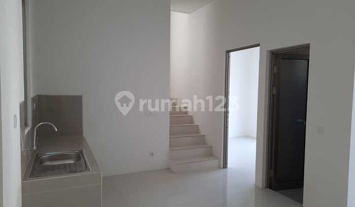 Nice House Unfurnished SHM Menganti, Gresik Nice House Unfurnished SHM Menganti, Gresik