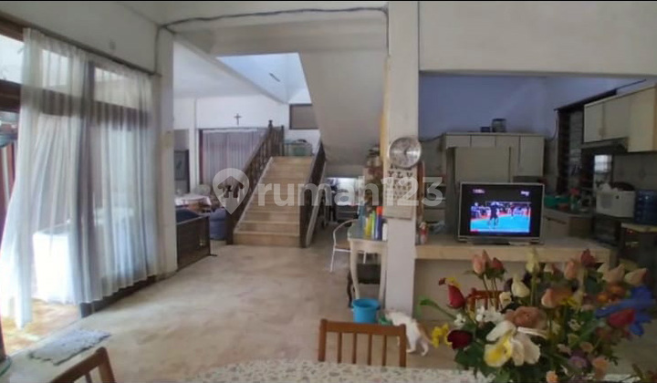 Rumah Bagus SHM kertajaya, Surabaya Unfurnished 2