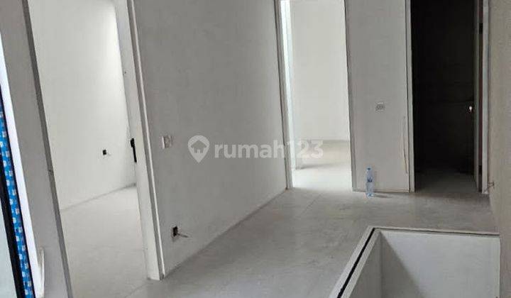 Rumah 2 Lantai Baru SHM di Manyar Tirtoasri, Surabaya 2