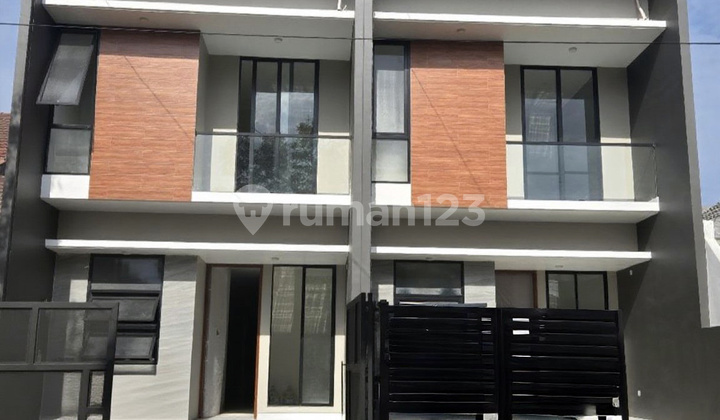 New Minimalist Fresh House New