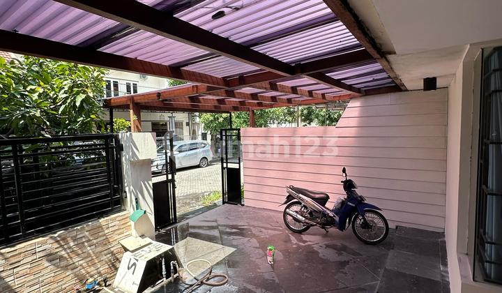 House for sale in Siwalankerto, close to Petra University. Also suitable for boarding. 2