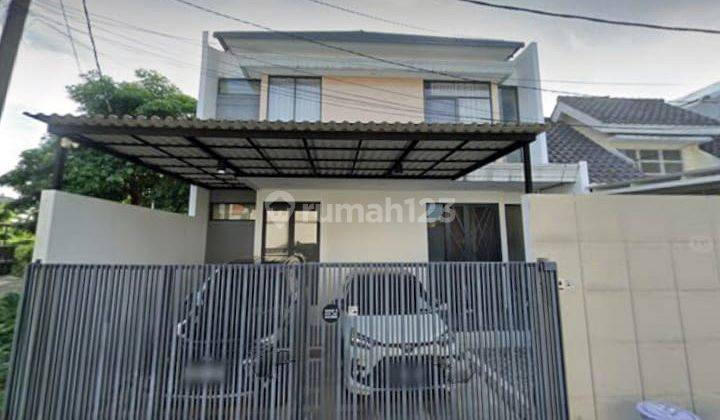 Rumah 2 Lantai Bagus Furnished SHM di Tenggilis Mejoyo, Surabaya 1