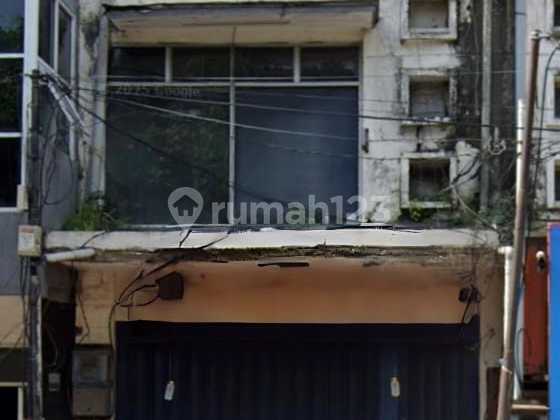 Central Surabaya Shop House on Raya Genteng Kali Street 1