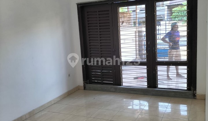 Rumah Kontrakan Bagus Unfurnished OTHER Ngagel, Surabaya