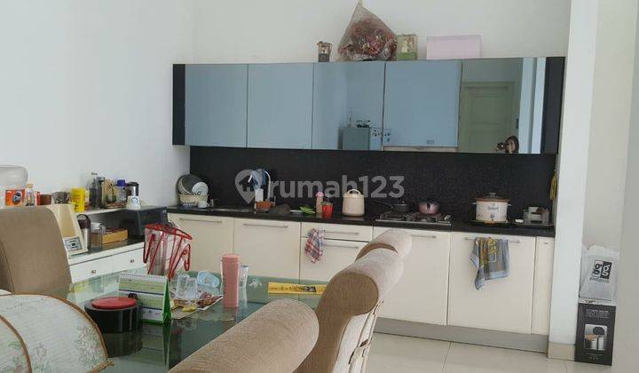 Rumah Kontrakan 2 Lantai Bagus Semi Furnished SHM di Vila Bukit Regency Pakuwon Indah, Surabaya 2