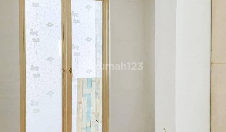 kamar tidur rumah bagus shm di citra