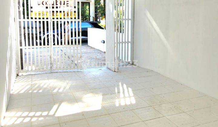 garasi/carport rumah bagus shm di citra