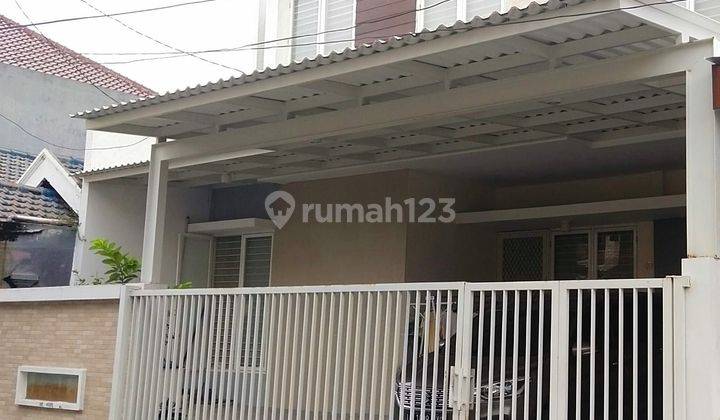 Rumah 2 Lantai Bagus SHM di Mulyosari, Surabaya 1