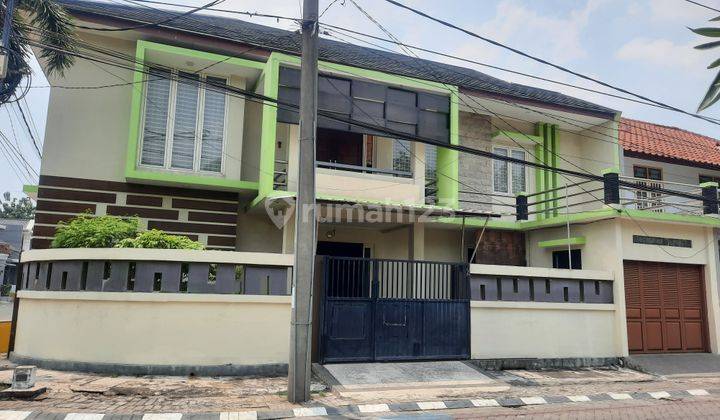 Rumah 2 Lantai Bagus SHM di Babatan Pratama, Surabaya 1